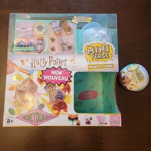Harry Potter Mini Verse Honeydukes Display Stand And One Surprise Pack
